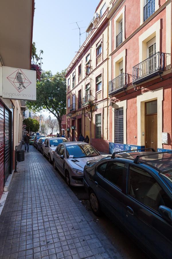 Peral Home Cozy Apartment Sevilla Buitenkant foto